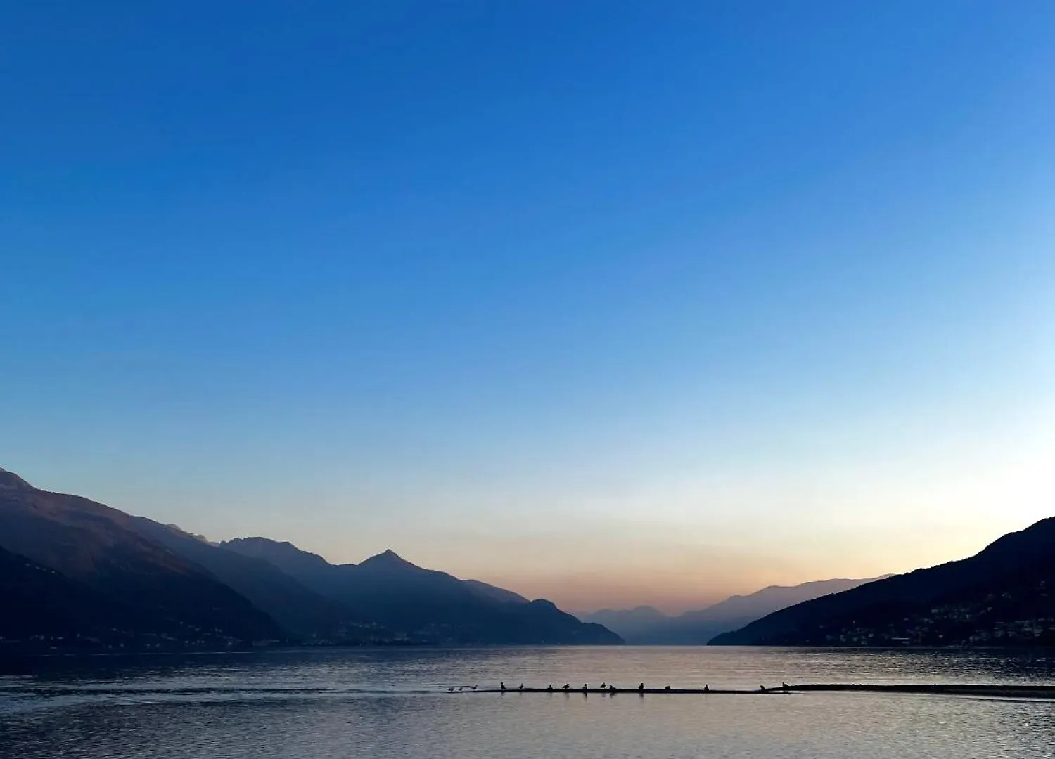 דונגו Dream Balcony On Lake Como